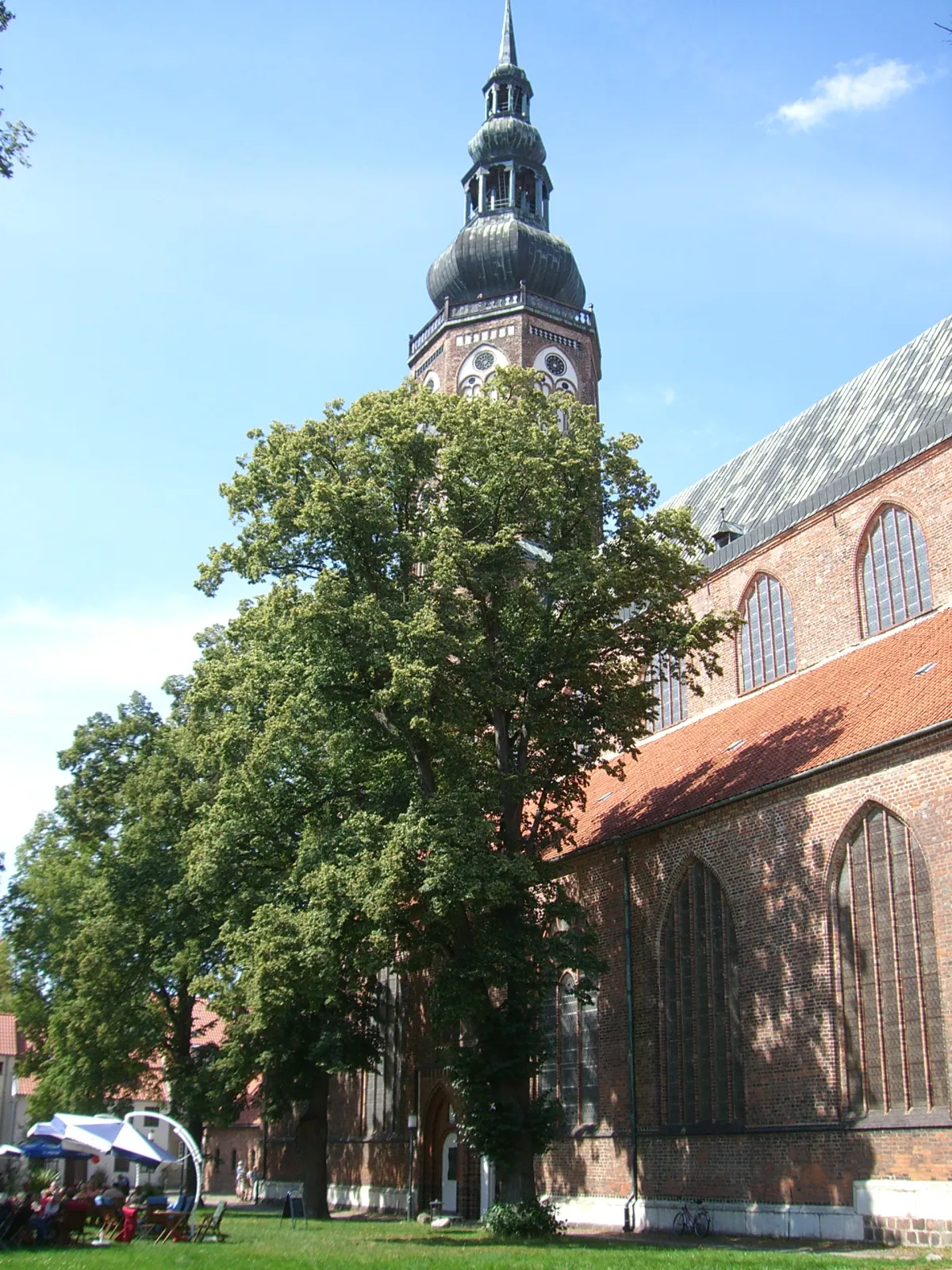 Der historische Dom St. Nikolai in Greifswald.